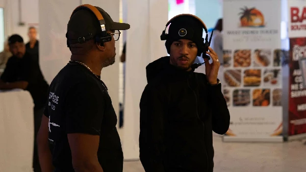 Photo représentant le CEO et son équipe. ecranled-events-paris